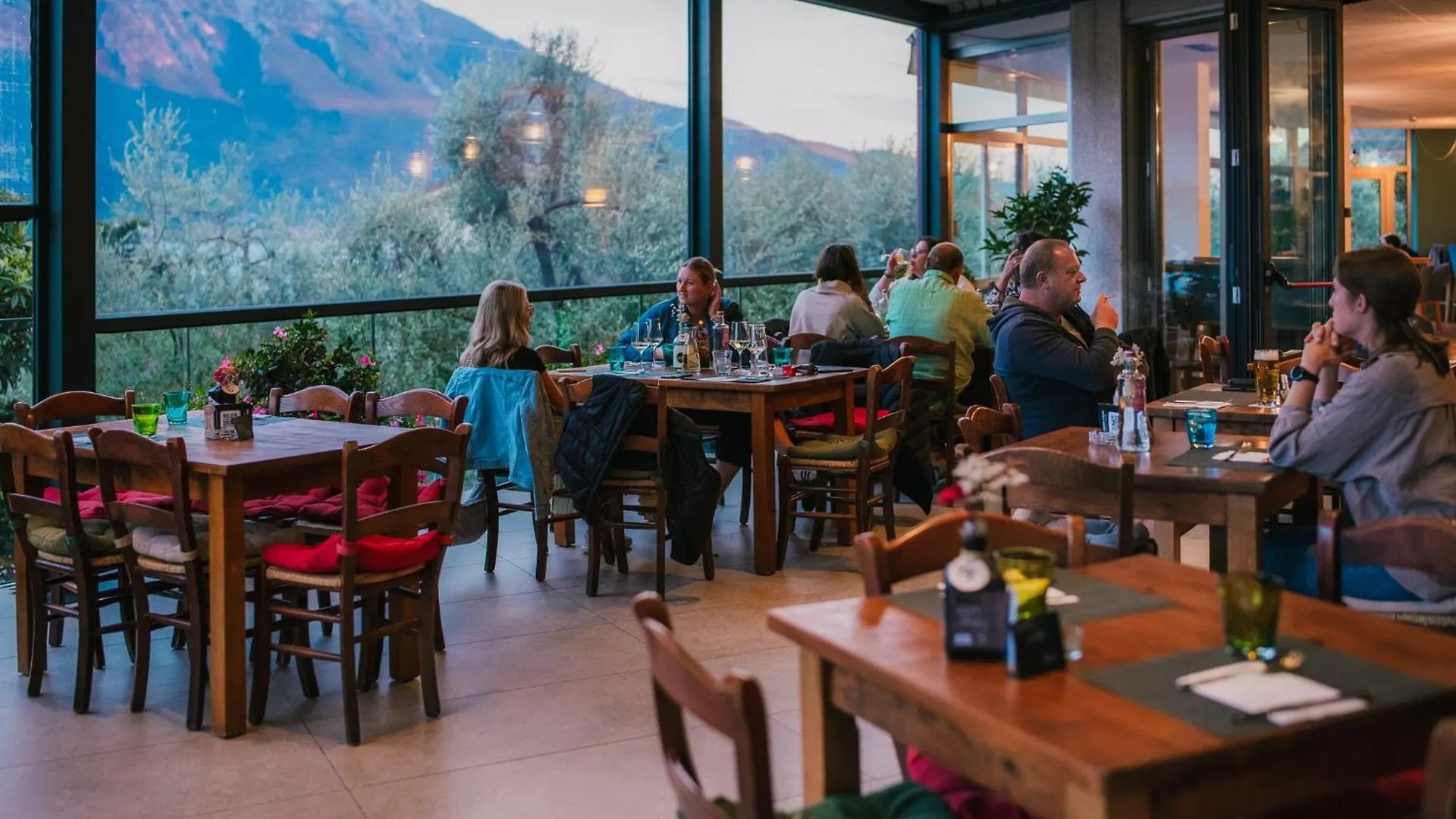 Hotel Limone Limone sul Garda 3*,  Italia